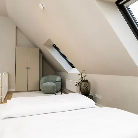 Apartamento Stylische Penthouse - Maisonette - Im Edlem Design Mit Balkon, Dachterrasse Und Kostenloser Tiefgarage Im Herzen Von - Neuseenland
