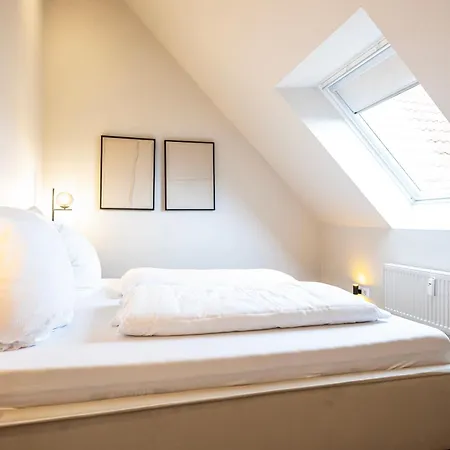Appartement Stylische Penthouse - Maisonette - Im Edlem Design Mit Balkon, Dachterrasse Und Kostenloser Tiefgarage Im Herzen Von - Neuseenland *