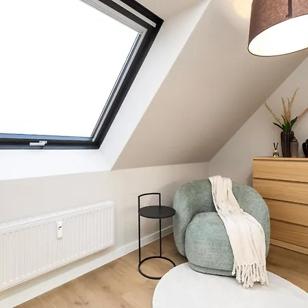 Apartamento Stylische Penthouse - Maisonette - Im Edlem Design Mit Balkon, Dachterrasse Und Kostenloser Tiefgarage Im Herzen Von - Neuseenland *