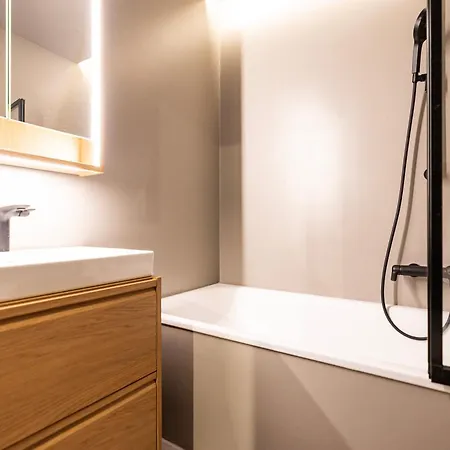 Appartement Stylische Penthouse - Maisonette - Im Edlem Design Mit Balkon, Dachterrasse Und Kostenloser Tiefgarage Im Herzen Von - Neuseenland Markkleeberg