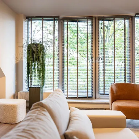 Appartement Stylische Penthouse - Maisonette - Im Edlem Design Mit Balkon, Dachterrasse Und Kostenloser Tiefgarage Im Herzen Von - Neuseenland *