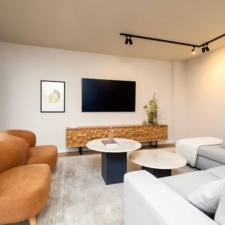 Stylische Penthouse - Maisonette - Im Edlem Design Mit Balkon, Dachterrasse Und Kostenloser Tiefgarage Im Herzen Von - Neuseenland * Markkleeberg