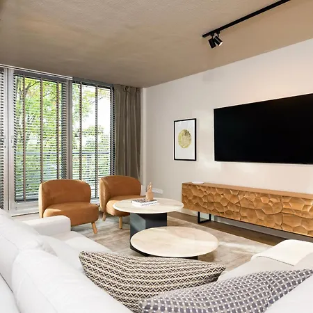 Stylische Penthouse - Maisonette - Im Edlem Design Mit Balkon, Dachterrasse Und Kostenloser Tiefgarage Im Herzen Von - Neuseenland * Markkleeberg