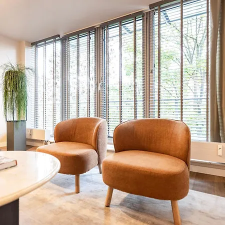 Stylische Penthouse - Maisonette - Im Edlem Design Mit Balkon, Dachterrasse Und Kostenloser Tiefgarage Im Herzen Von - Neuseenland Markkleeberg